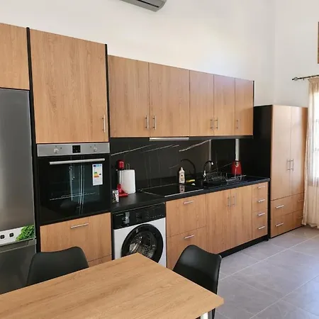 Kastello3 Appartement Meyísti